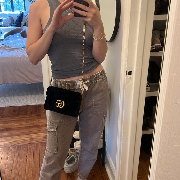 Gucci
GG Marmont Chain Wallet velvet crossbody bag - Picture 5 of 8